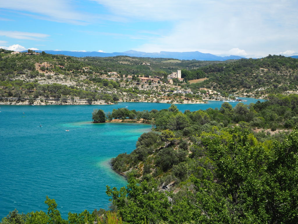 Lac Esparron sur verdon près du Flower Camping la Beaume